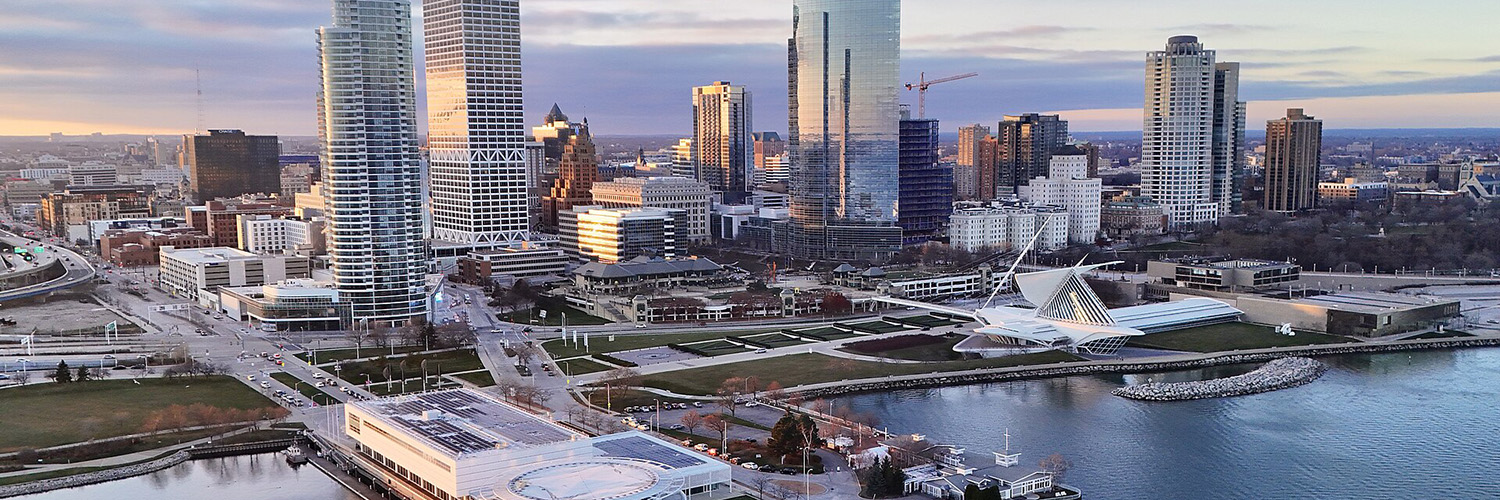 Limo Service Chicago to Milwaukee Wisconsin